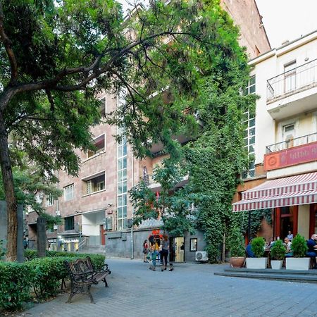 Stay Inn-Apartments On Abovyan 32 예레반 외부 사진