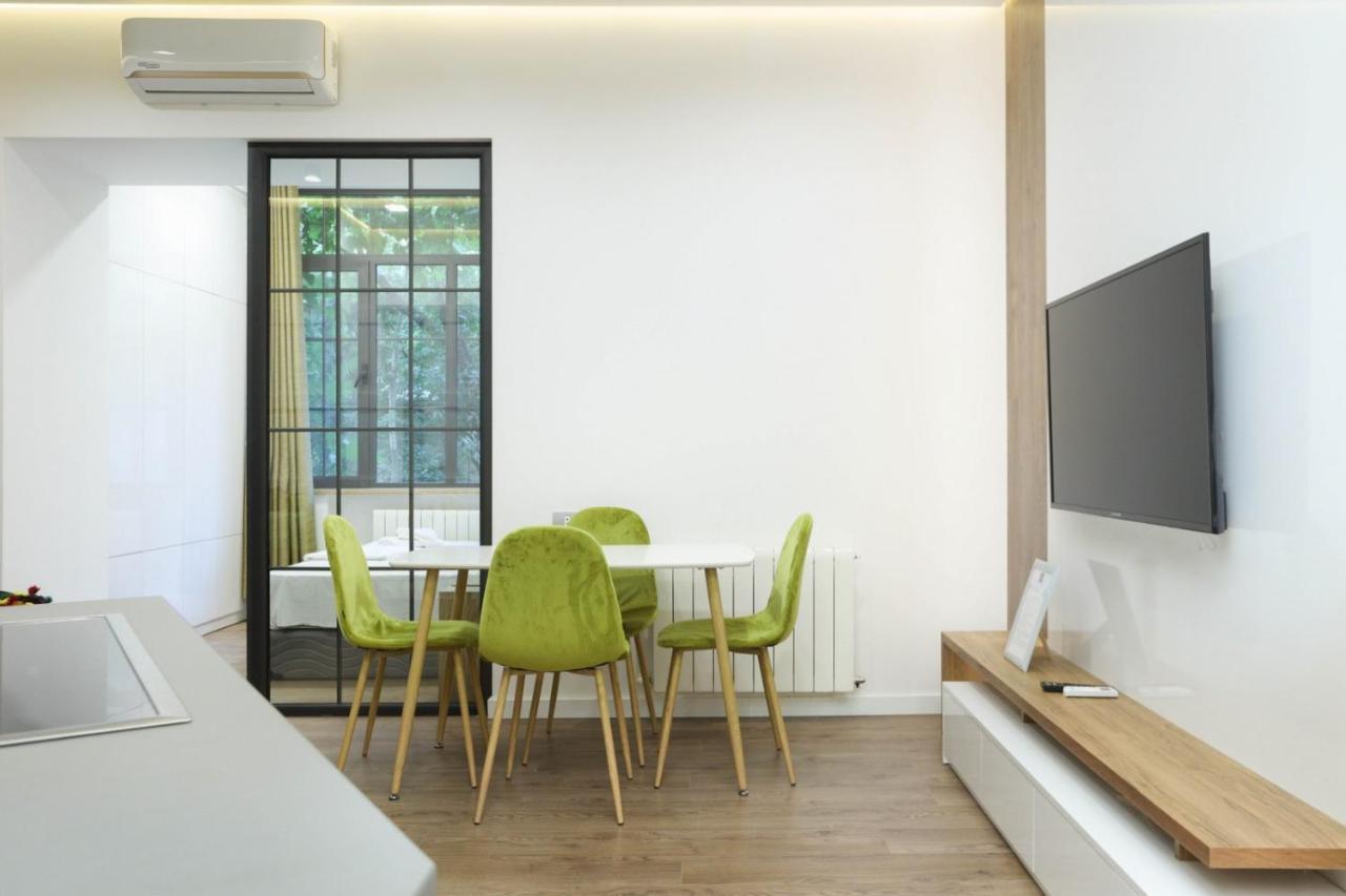 Stay Inn-Apartments On Abovyan 32 예레반 외부 사진